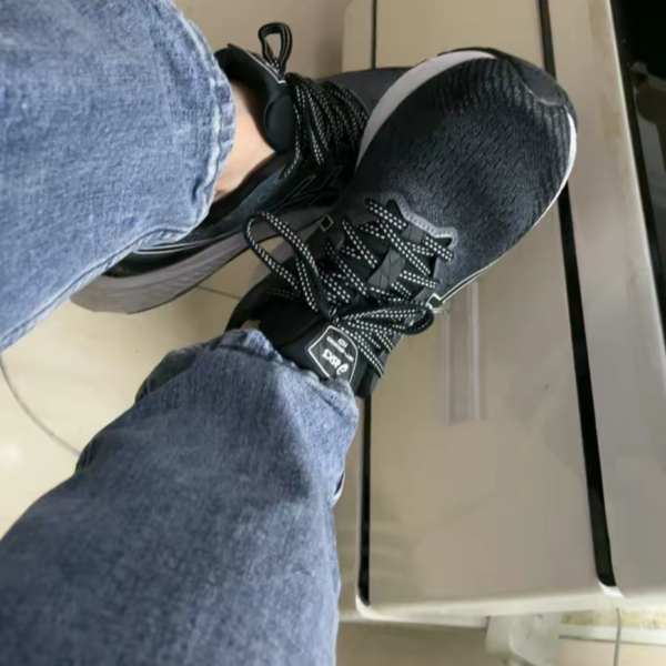 Giay Asics GT 2000 10 'Black White' 1011B185-002