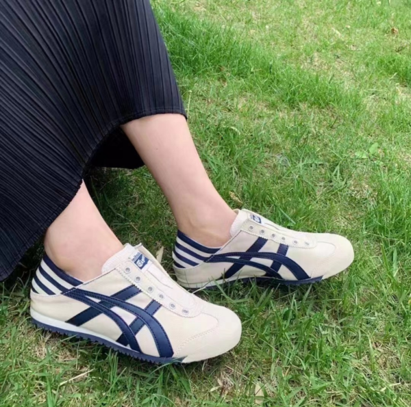 Giay Onitsuka Tiger Mexico 66  'Birch Peacoat' 1183A872-200