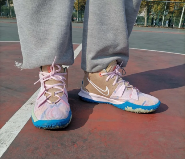 Giày Nike Zoom Kyrie 7 1 World 1 People Blue Green GS CT4080-600 - Ảnh 3