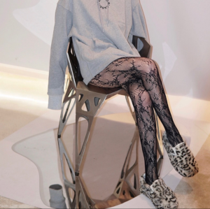 Giay Vans Sandy Liang Classic 'Fuxxy Leopard' VN0A3JEZWVZ