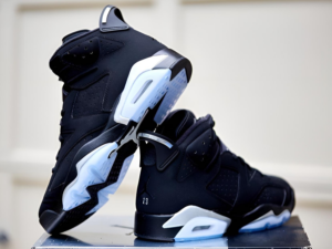 Giay Nike Air Jordan 6 Retro 'Chrome' DX2836-001