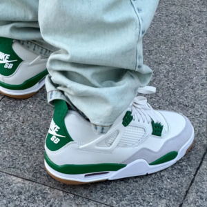 Giay Nike Air Jordan 4 Retro 'Pine Green' DR5415-103