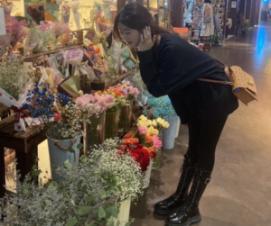 Alternative view of Túi MCM Patricia Satchel in Visetos MWE8APA67CO001