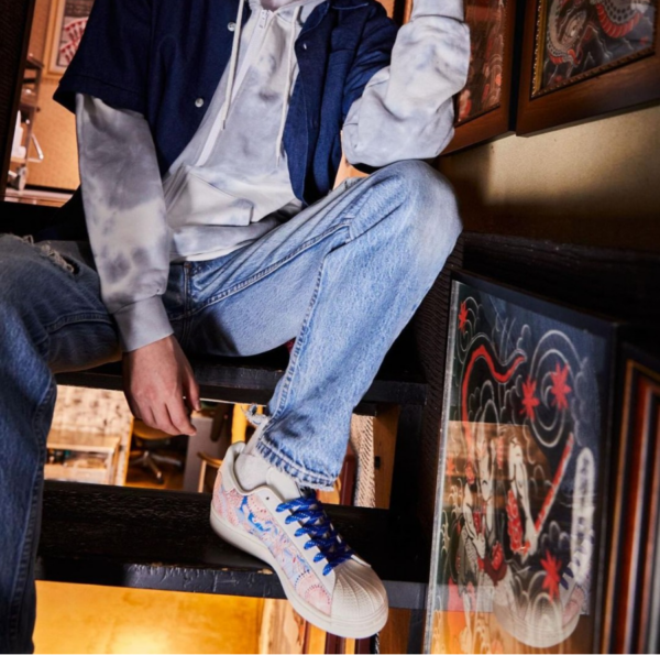 Giày Adidas Atmos x Three Tides Tattoo x Superstar 'Mt. Fuji' GX7791 - Ảnh 2