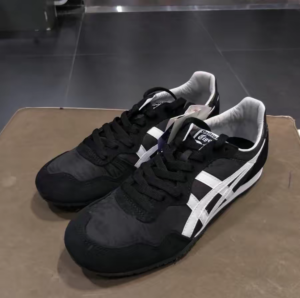 Giay Onitsuka Tiger Serrano 'Black White' D109L-9001
