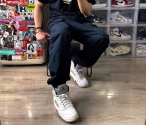 Giay Nike Supreme x Air Jordan 5 Retro 'White' 824371-101