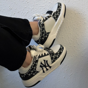 Giay MLB Chunky Liner Mid Monogram NY 'Black' 3ASXLM13N-50BKS