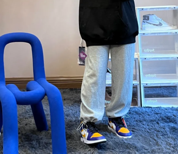 Giay Nike Air Jordan 1 Mid GS 'Lakers' DQ8423-517