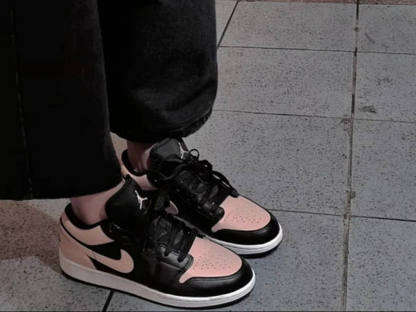 Giày Nike Air Jordan 1 Low GS 'Crimson Tint' 553560-034 - Ảnh 5
