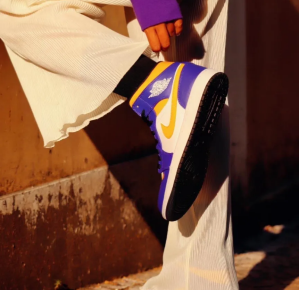 Giày Nike Air Jordan 1 Mid 'Lakers' DQ8426-517 - Ảnh 11