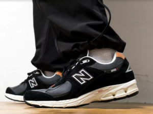 Giay New Balance N2002R 'Black Sepia' M2002REB