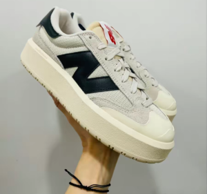 Giay New Balance 302 'Beige Black' CT302RF