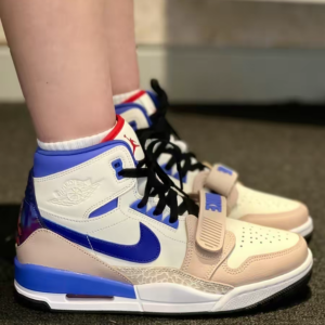 Giay Nike Air Jordan Legacy 312 'Valentine's Day' FD4332-141