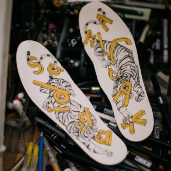 Giay Adidas Campus x Kasina Kim 'The Master With Friends' IE4810