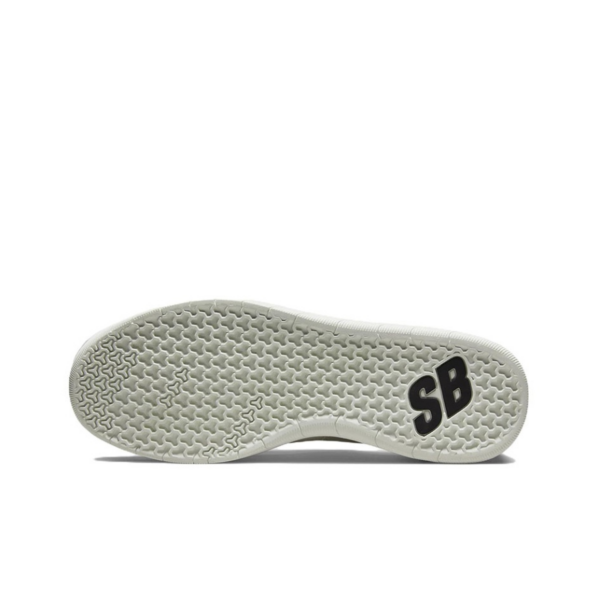Giay Nike Nyjah Free 2 SB 'Triple White' BV2078-109