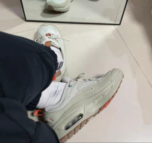 Giay Nike Air Max Bliss 'Beige' DX6044-111