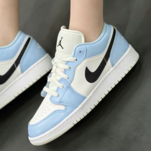 Giay Nike Air Jordan 1 Low GS 'Ice Blue' 554723-401