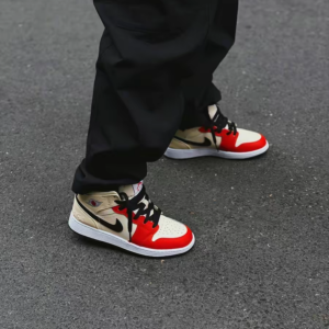 Giay Nike Air Jordan 1 Mid SS GS 'Dunk Contest' DV7012-100