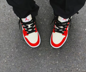 Giay Nike Air Jordan 1 Mid SS GS 'Dunk Contest' DV7012-100