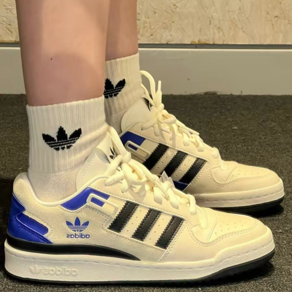 Giay Adidas Forum Low 'Wonder White Lucid Blue' HQ4426