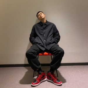 Alternative view of Giày Nike Air Jordan 1 Retro High 85 'Varsity Red' BQ4422-600