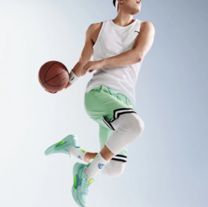 Giay Lining Ultra Lights 2022 V2 'Blue' ABAT029-7