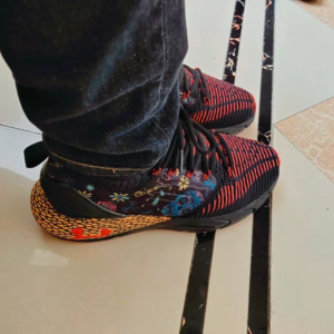 Giay Under Armour HOVR Phantom 2 'Day Of The Dead' 3025382-001