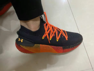 Giay Under Armour OVR Phantom 3 'Black Radio Red' 3025570-001