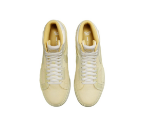 Giay Nike SB Zoom Blazer Mid PRM 'Yellow' DR9087-700