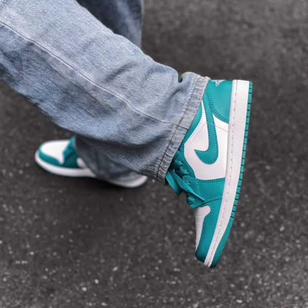 Giày Nike Air Jordan 1 Low Wmns 'New Emerald' DC0774-132 - Ảnh 5