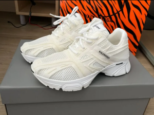 Giay Balenciaga Phantom 'White' 678869W2E929000