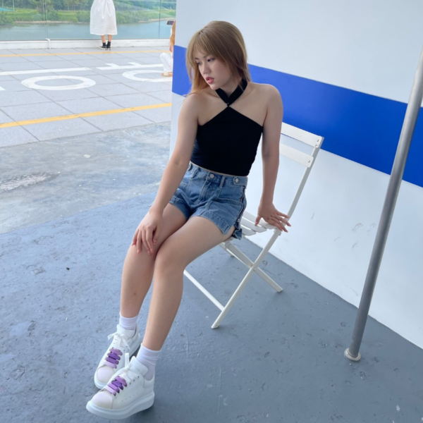 Giày Alexander McQueen Wmns Oversized Sneaker 'White Violet' 650791 WHZ4N 9104 - Ảnh 3