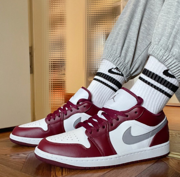 Giày Nike Air Jordan 1 Low 'White Bordeaux' 553558-615 - Ảnh 6
