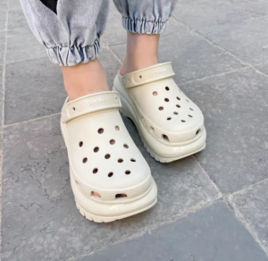 Dep Crocs Classic Mega Crush Clog Bone 207988-2Y2