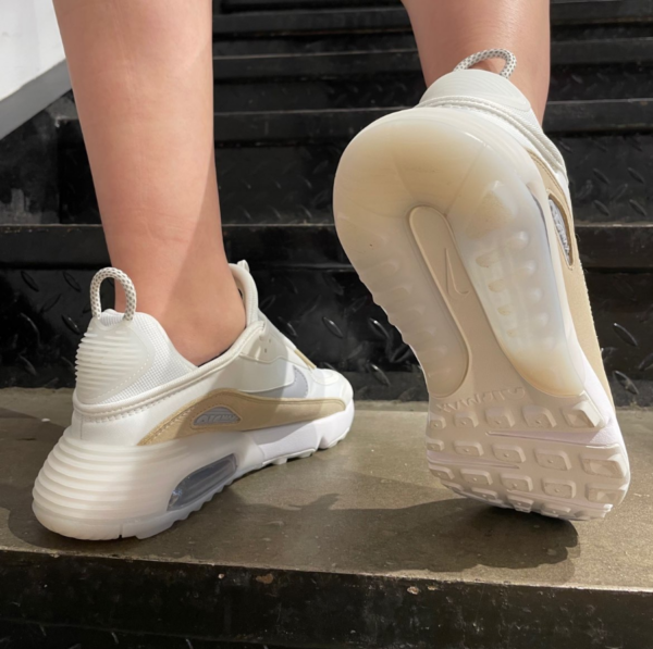 Giày Nike Air Max 2090 'White Tan Silver' DA8702-100 - Ảnh 5