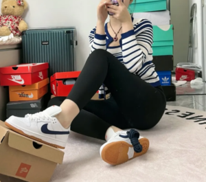 Giay Nike SB Dunk Low Pro 'White Gum' CD2563-101