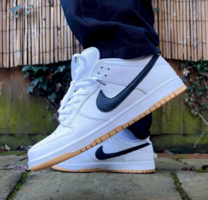 Giay Nike SB Dunk Low Pro 'White Gum' CD2563-101