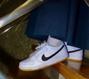 Giay Nike SB Dunk Low Pro 'White Gum' CD2563-101