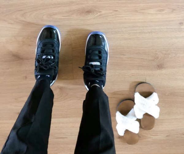 Giày Nike Air Jordan 11 Retro Low GS 'Infrared 23' 528896-023 - Ảnh 2
