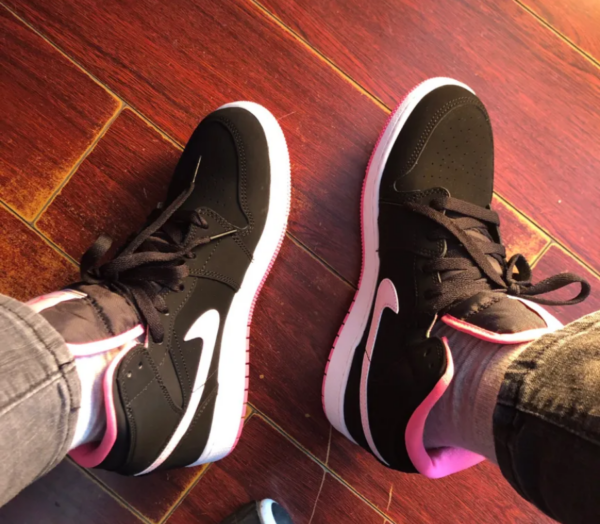 Giày Nike Air Jordan 1 Mid 'Black Digital Pink' (GS) 555112-066 - Ảnh 5