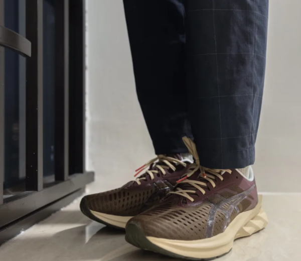 Giày Asics x Affix Works Novablast Brown Burgundy 1021A467-200 - Ảnh 5
