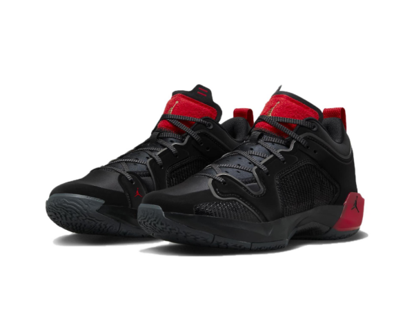 Giay Nike Air Jordan XXXVII Low Pf 'Black' DQ4123-007