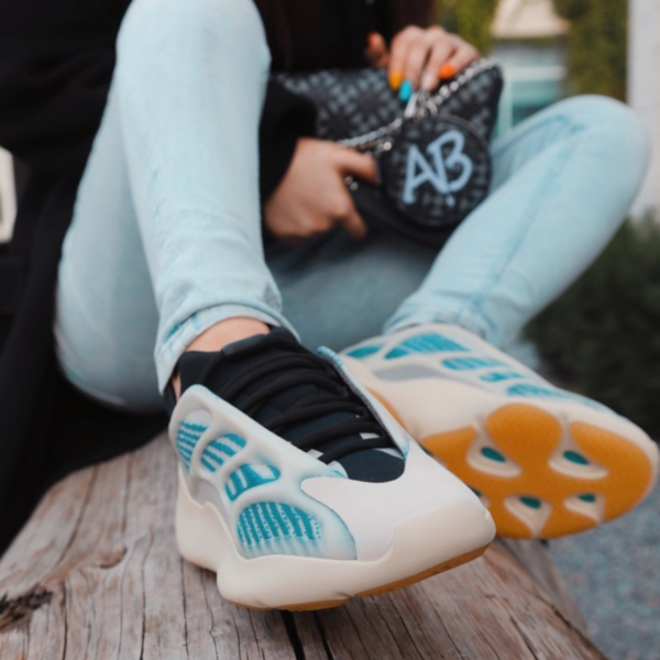 Giày Adidas Yeezy 700 V3 'Kyanite' GY0260 - Ảnh 2