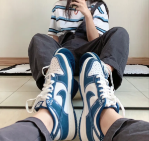 Giay Nike Dunk Low SE 'Sashiko - Industrial Blue' DV0834-101