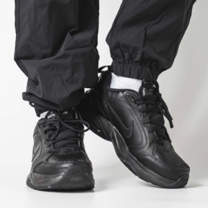 Alternative view of Giày Nike Air Monarch IV 'Black' 415445-001