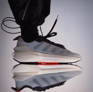 Giay Adidas Avryn 'Core Black' HP5969