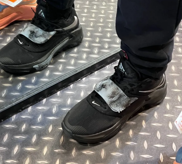 Giay Nike Zoom Freak 3 'Black Wolf Grey' DA0695-002