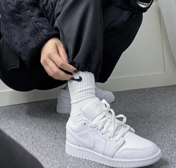 Giày Nike Air Jordan 1 Low 'All White' 553560-130 - Ảnh 11