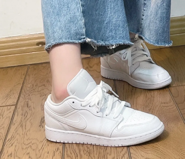 Giày Nike Air Jordan 1 Low 'All White' 553560-130 - Ảnh 6