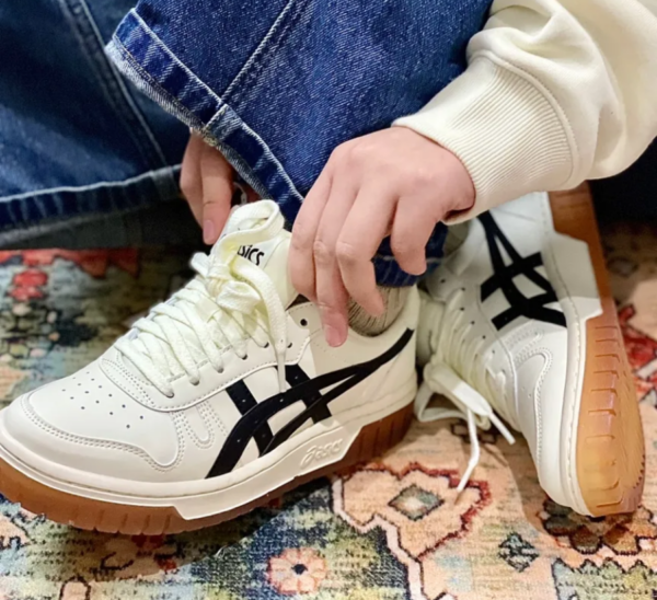 Giay Asics Court MZ 'Cream Black Gum' 1203A127-750